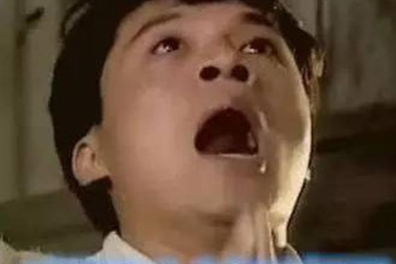 为什么不能左脚刹车，右脚油门？