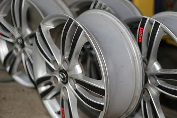 换大而宽轮胎，会让汽车更气派，可麻烦就大了！