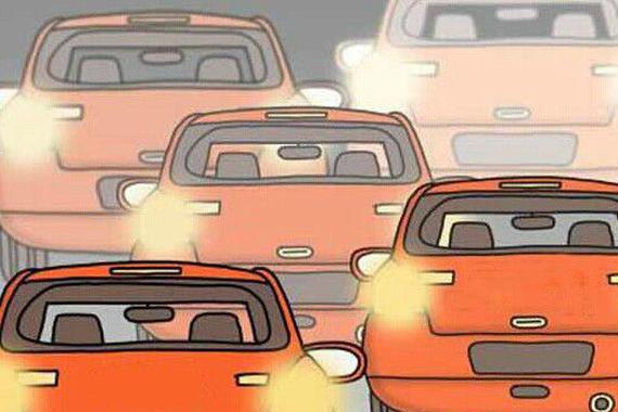 新手开车不会转弯，掌握下面的技巧就够了