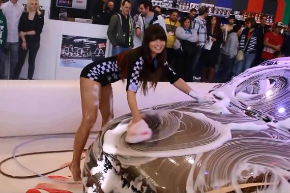 视频：求这家洗车店地址 在线等 急！