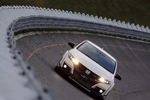 转向不足，为什么一定会撞护栏或掉沟里？