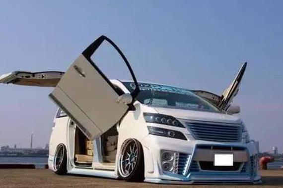 每家车企爆发后，未来都要面对的这个车型