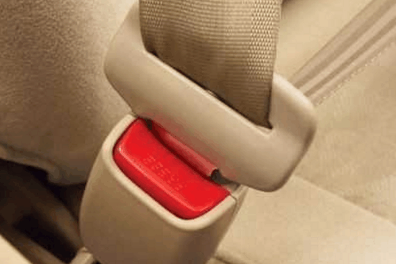 后排不系安全带一样危险！别存侥幸心理