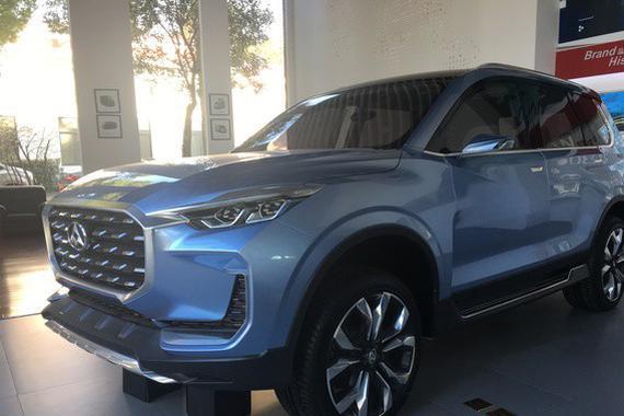 国产最大SUV，车长超途观L，前脸像奥迪Q8