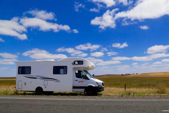 澳洲大洋路上 老司机和房车的故事