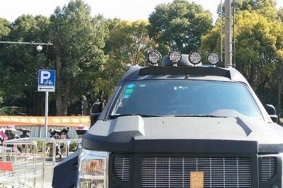 上海首辆上牌的乔治巴顿，内饰山寨