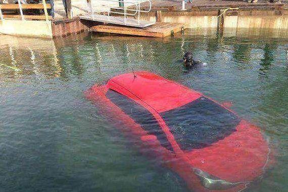 女子开车掉进湖里，没想到是GPS导航出错