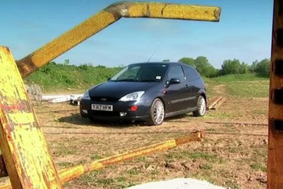 200km/h疯狂碰撞测试，不敢踩下油门踏板