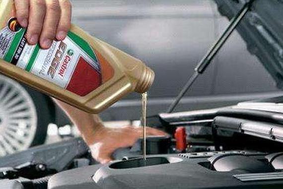 爱车多久换一次机油？国外都是15000公里