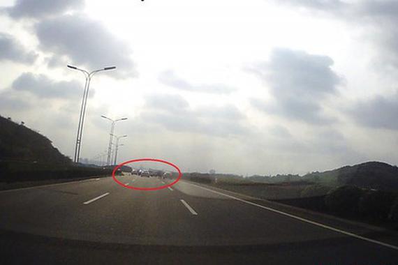 这样的事故，电瓶车、摩托车你还敢违法？