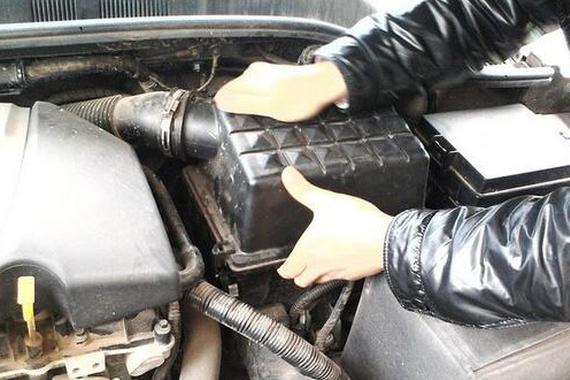 汽车保养有“猫腻” 多花几百块没毛病!