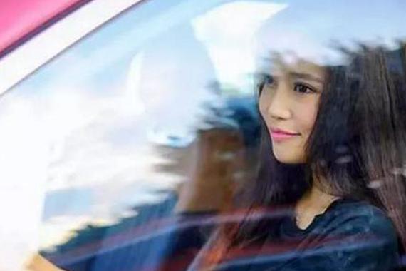 女士如何“正确”“优雅”的开车？