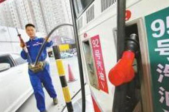 刚换上92号汽油，汽车油耗就蹭蹭往上涨？
