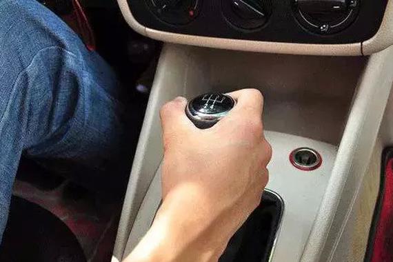 只要你肯这样开车 可减少油耗15%