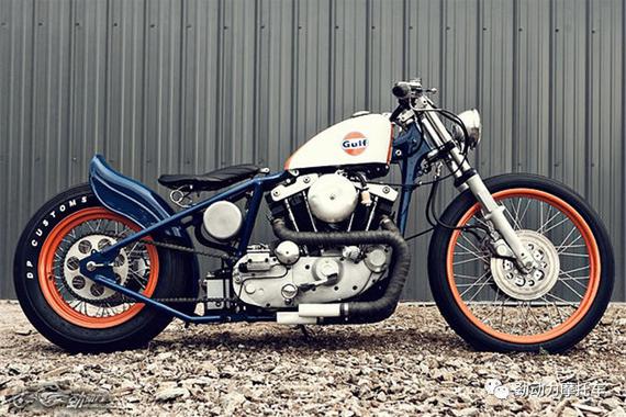 悍马SUV在路上发生碰撞,车身表现喜忧参半