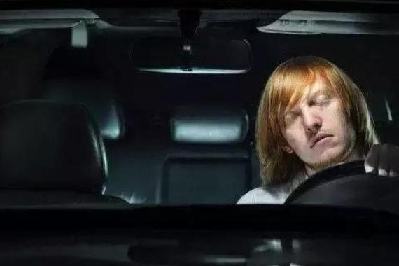 酒驾要坐牢，疲劳驾驶最高扣12分你知道吗