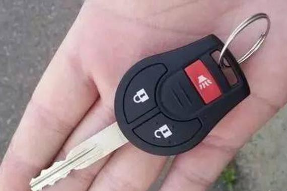 再配一把汽车钥匙到哪里合适？