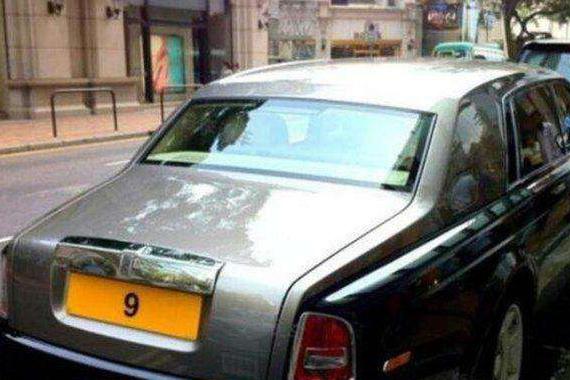 身价过亿但家里没有一辆奔驰, 独宠范冰冰