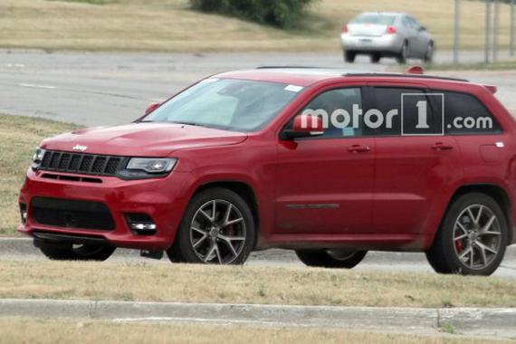 717马力 大切诺基Trackhawk将于4月亮相