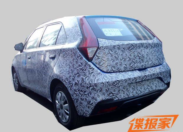 车头造型变化较大 新款MG3谍照曝光