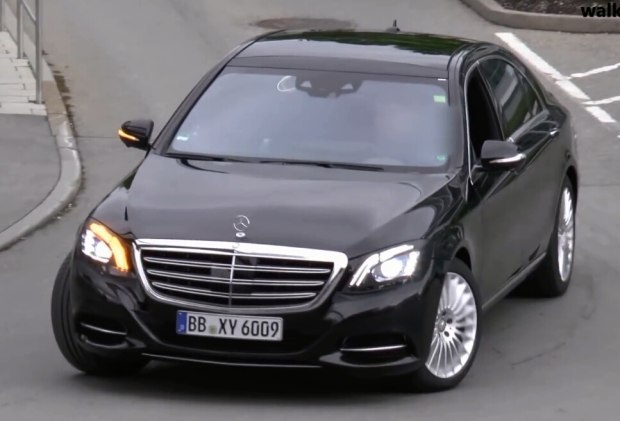 3月份首发 奔驰新款S级大灯细节曝光