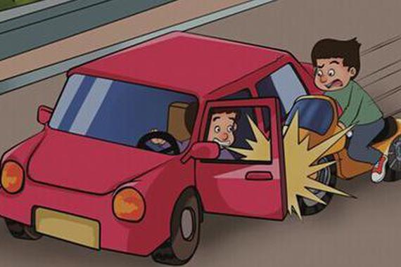 一不小心要了性命！车门应该这样开！