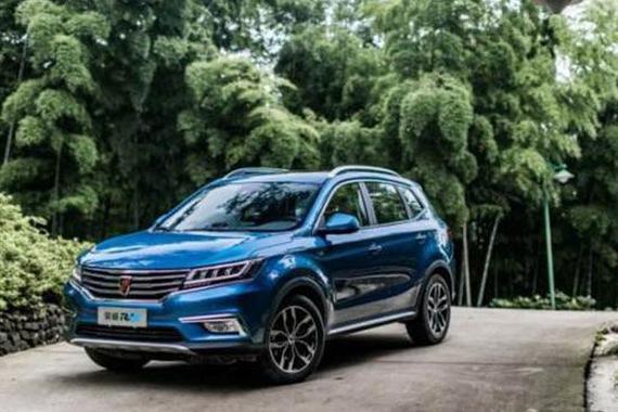 被互联网科技弄懵圈了！新晋热门车和口碑老车该选谁