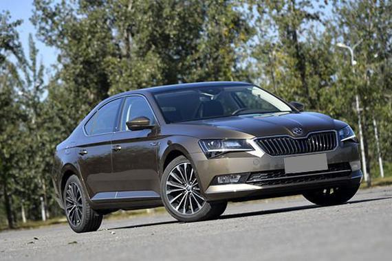 领先同级别一个时代，25万内买这些中型车就没错了