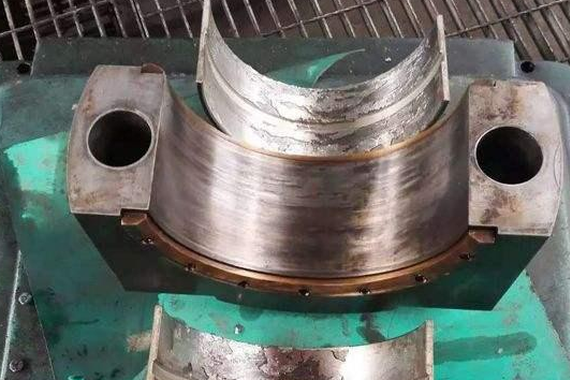 贪小便宜花大钱，挖掘机滤芯费真省不得？