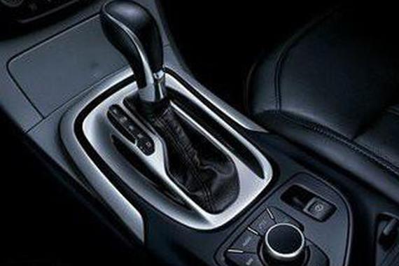 开自动挡车？这样才能省油！