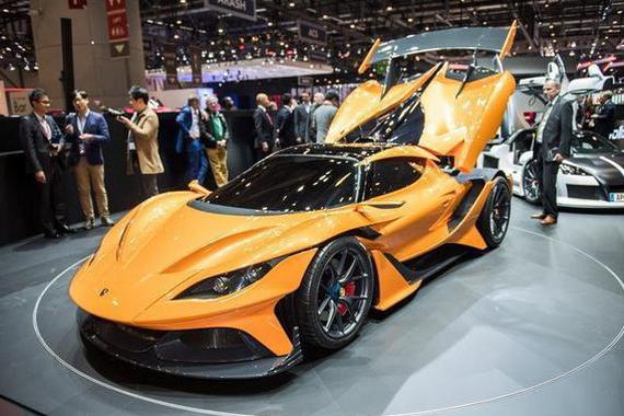 为什么有钱都不买超跑？上完牌丑出新高度