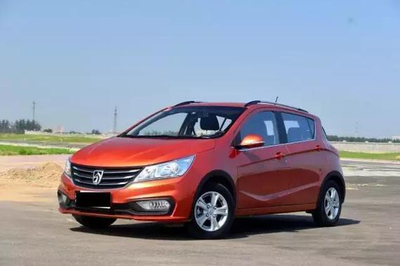 活在拼爹时代 月薪3千也能买运动中型车