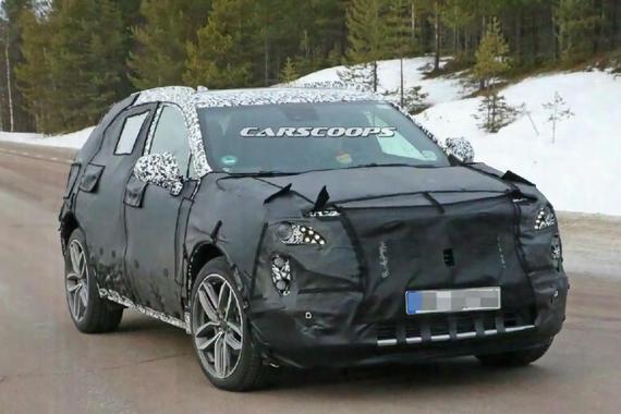 视频：凯迪拉克XT3路试 瞄准豪华紧凑型