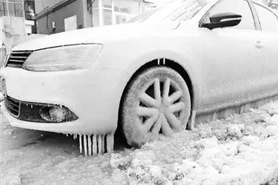 车子雪天冻住了怎么破？超实用的方法来了
