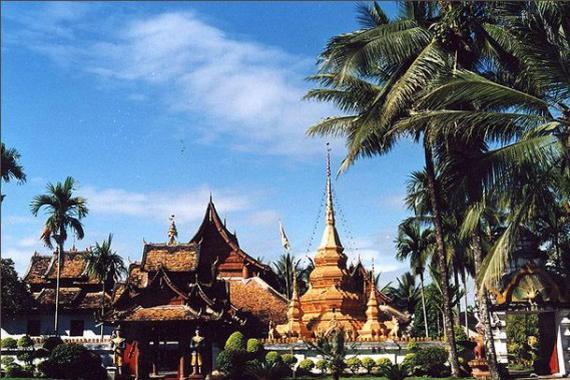 在西双版纳邂逅大七座起亚KX7