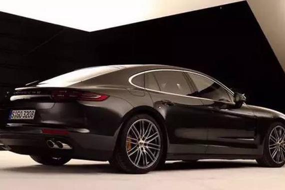 全新Panamera是一辆迷人的四门跑车