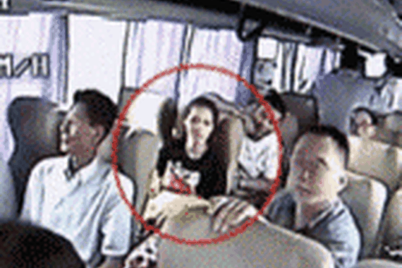 车祸时，整车人就她一个人系了安全带