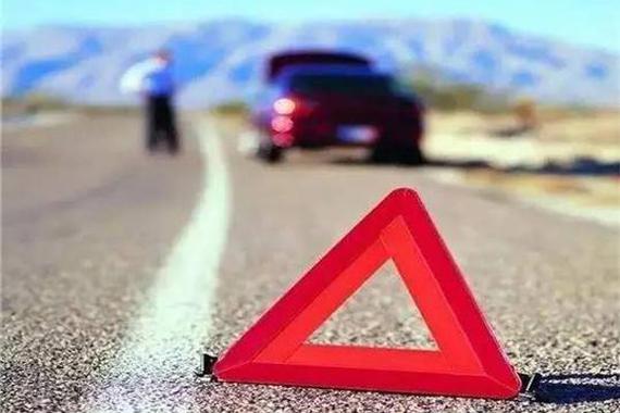 这种距离放三角牌等于没放！白白丢了性命