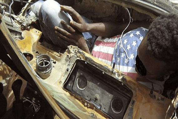 车辆过海关被拦，得知原因都纷纷竖起拇指