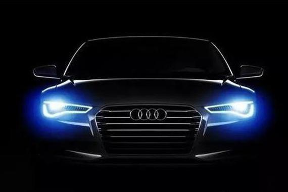 一闪！二闪！三闪！车灯对你眨眼是啥用意