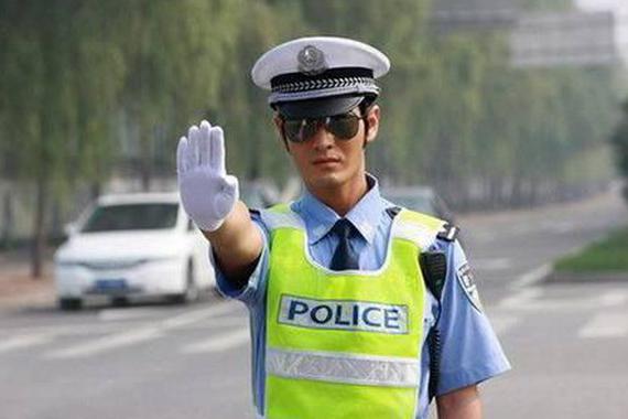 驾照一共12分，这几个细节不注意能扣13分