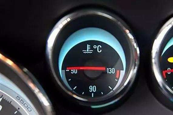 原来老司机是这样开车的，看完秒懂...