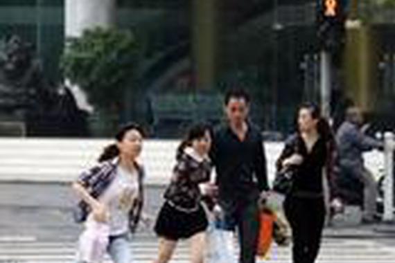 开车撞了闯红灯的行人，到底要不要赔？