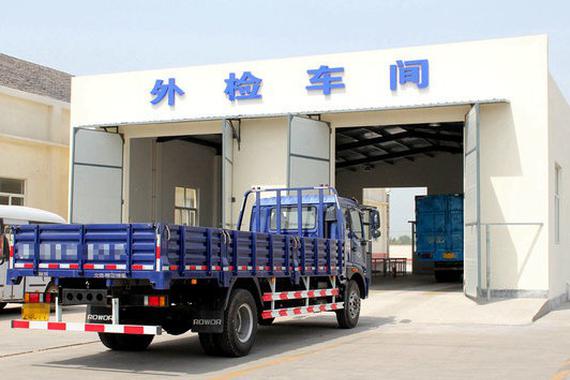 货车上牌先过检测线 都检查啥你知道吗?