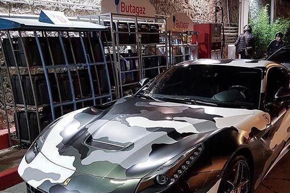 你见过豪车穿上迷彩服的英姿吗？