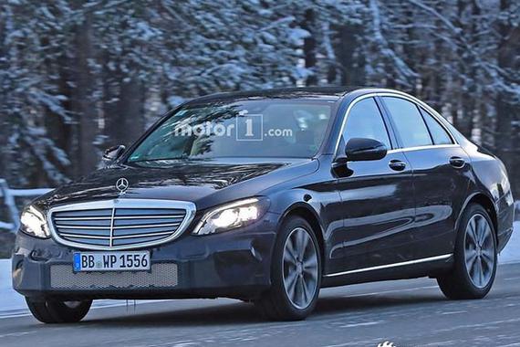 北京奔驰召回部分C级和GLC SUV汽车