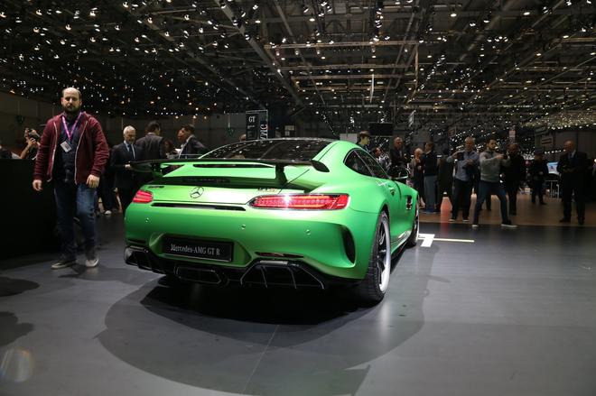 2017日内瓦车展:梅赛德斯-AMG GT R亮相
