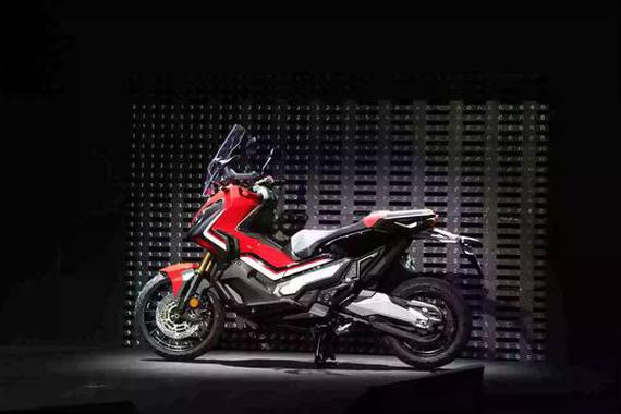 2017 HONDA X-ADV能越野的踏板车