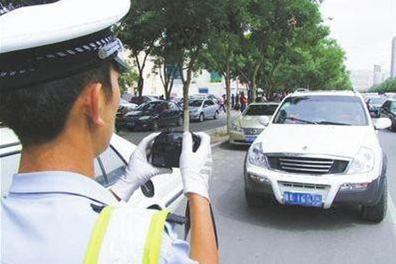 见过偷车标偷整车的，见过偷罚单的么？