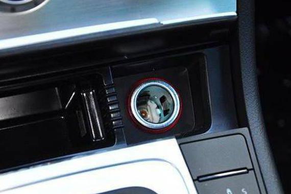 再这样使用点烟器，你的车离自燃也就不远了！